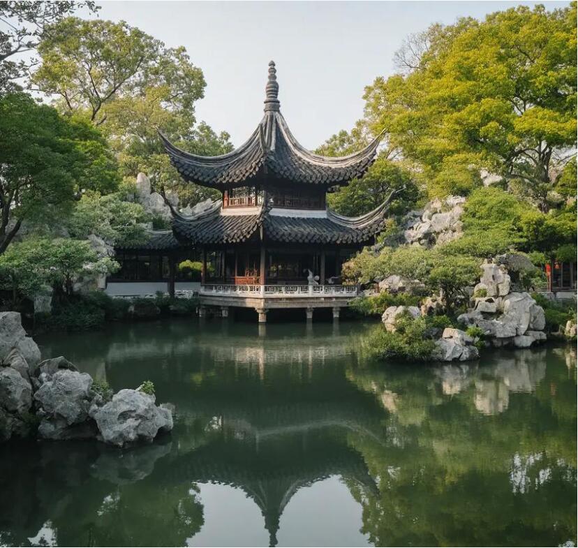 雨花台区夜白房地产有限公司